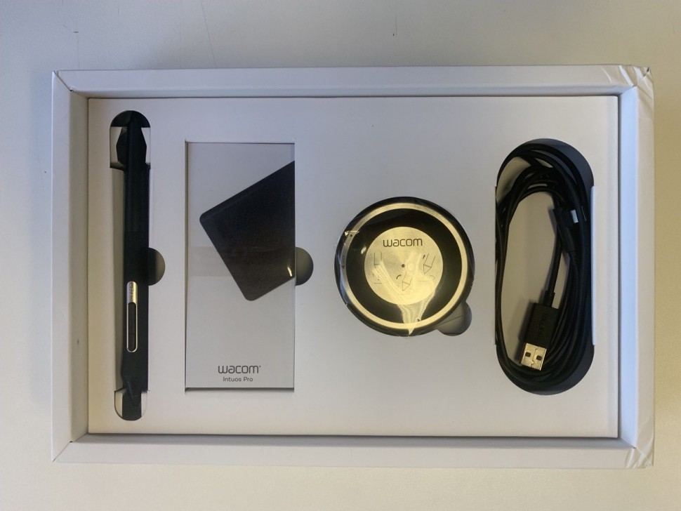 Intuos Pro Small (PTH460K0B) (Б/У)